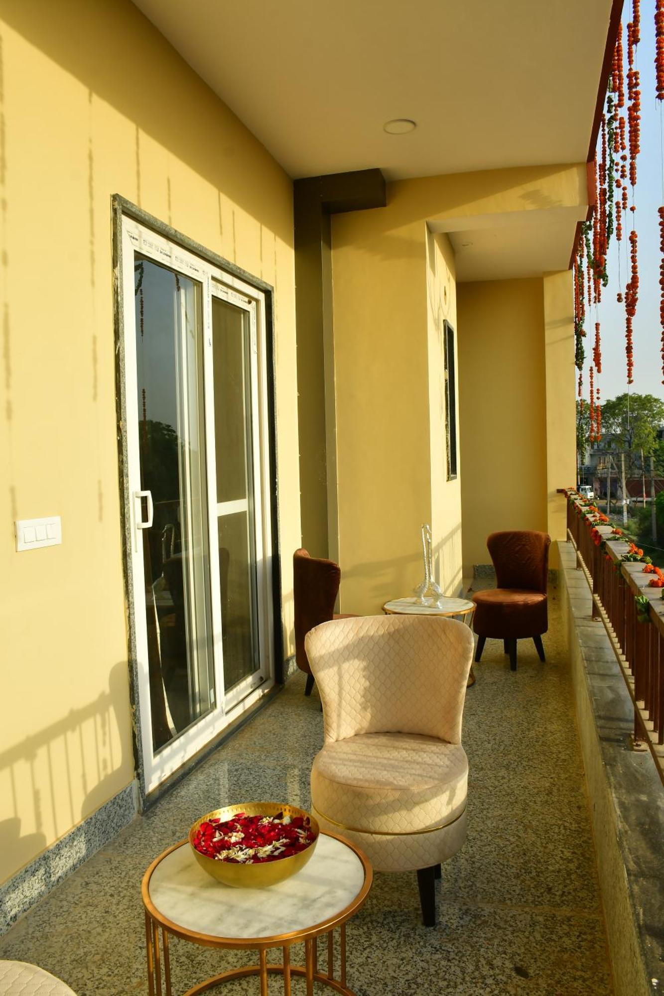 Sadabahar Regency Hotel Bahora Exterior photo